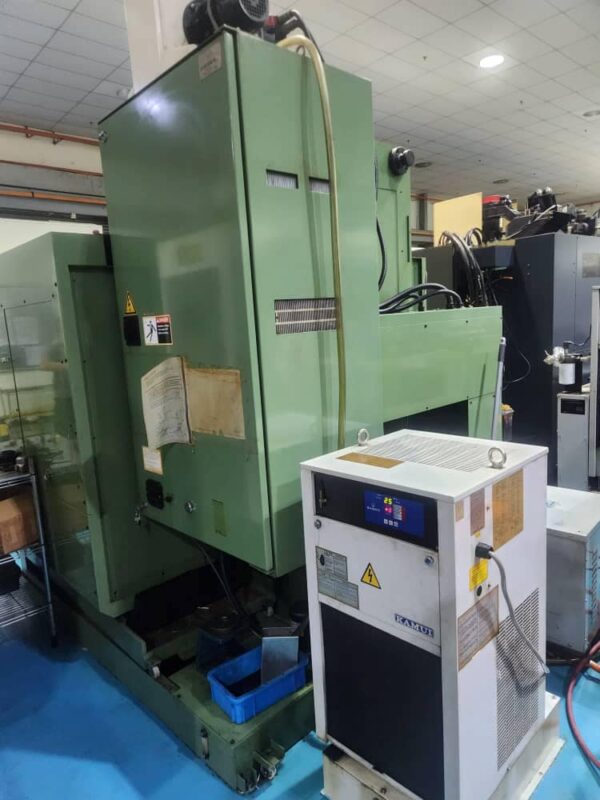 Shizuoka Iron Works B-7VHS Vertical machining centre - Image 2